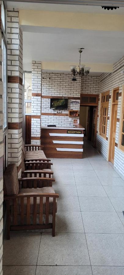 Hotel Snow Country Villa Manāli エクステリア 写真