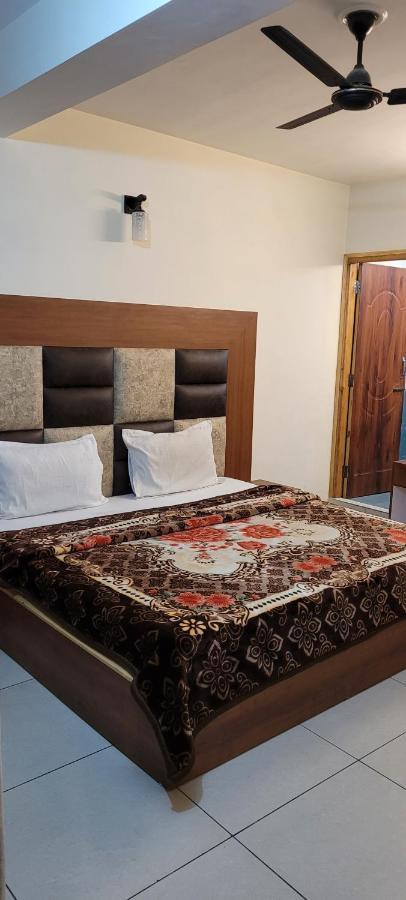 Hotel Snow Country Villa Manāli エクステリア 写真