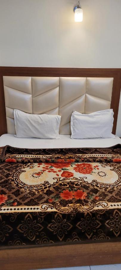 Hotel Snow Country Villa Manāli エクステリア 写真
