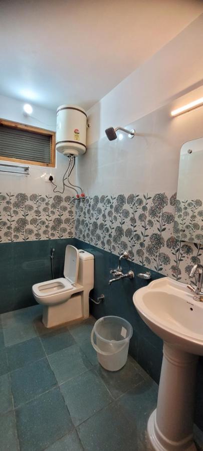 Hotel Snow Country Villa Manāli エクステリア 写真