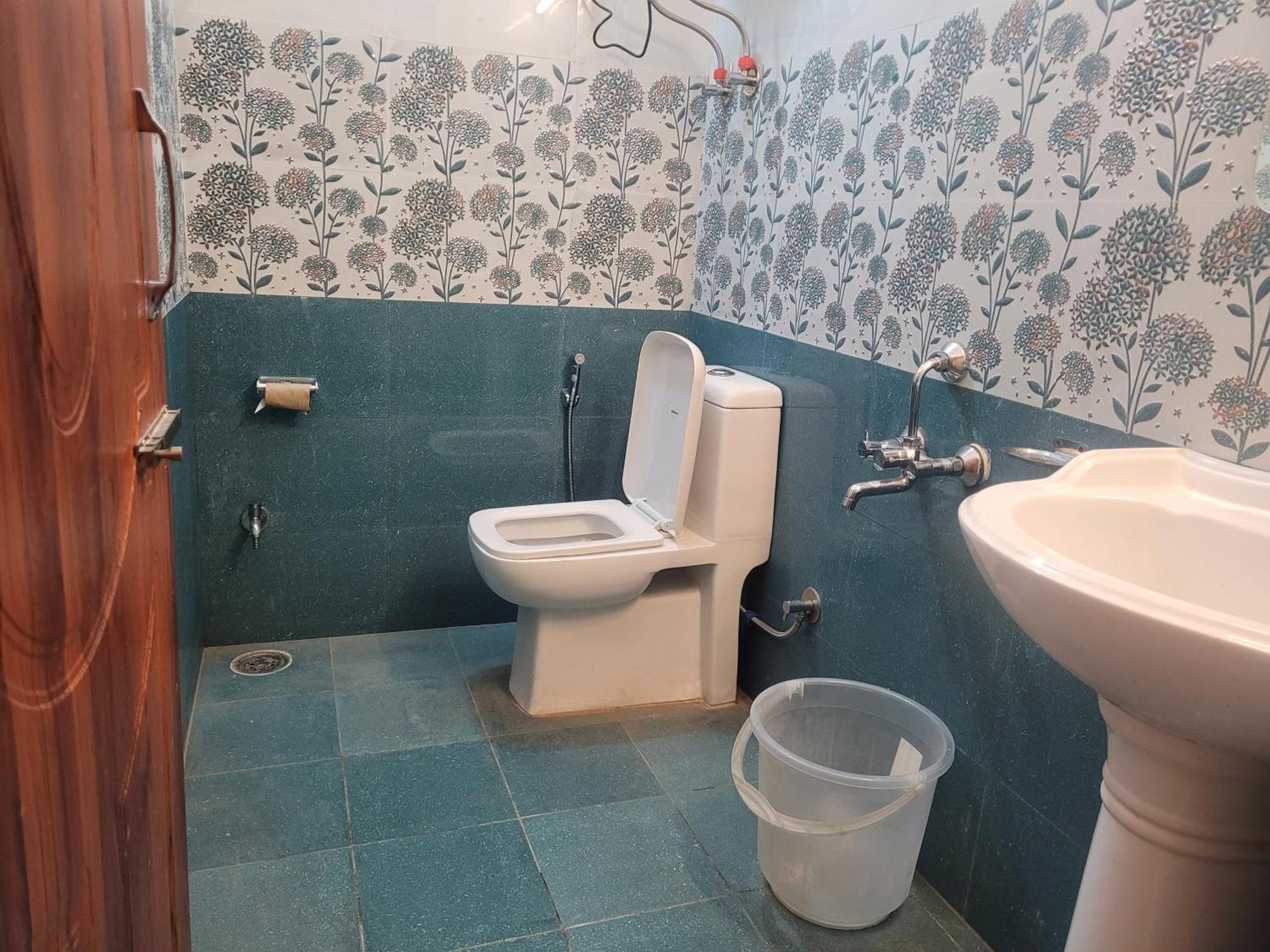 Hotel Snow Country Villa Manāli エクステリア 写真