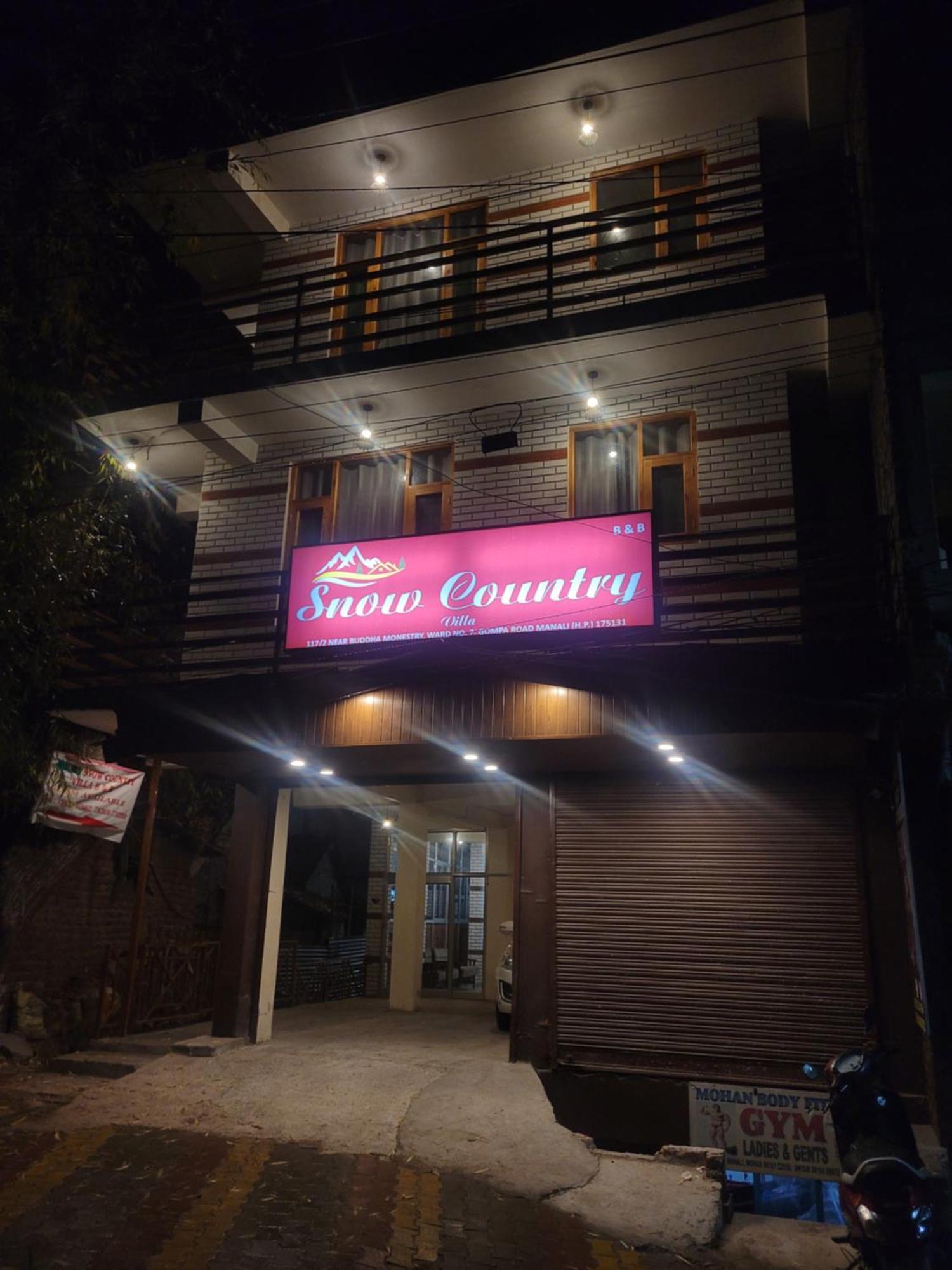 Hotel Snow Country Villa Manāli エクステリア 写真