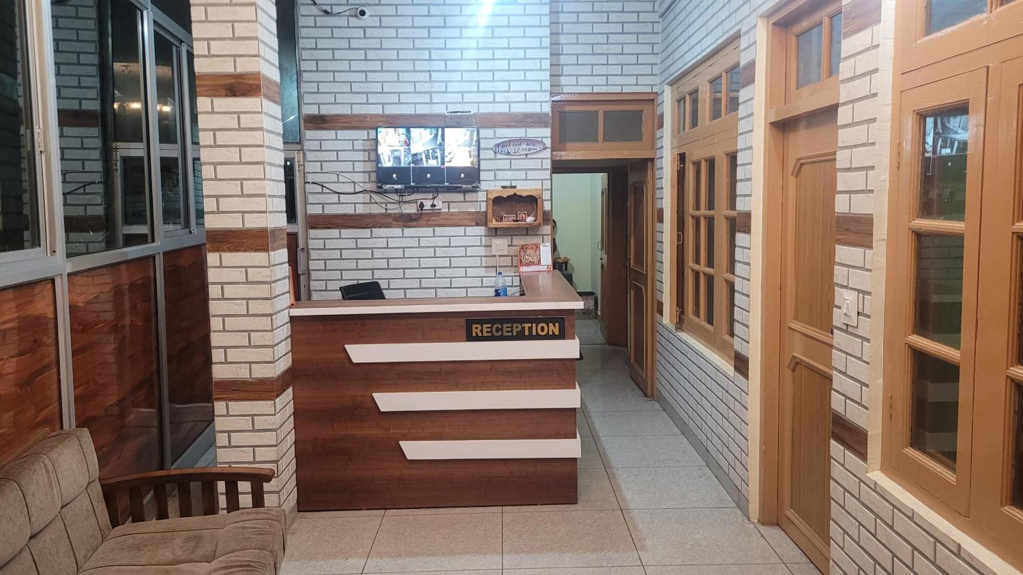 Hotel Snow Country Villa Manāli エクステリア 写真